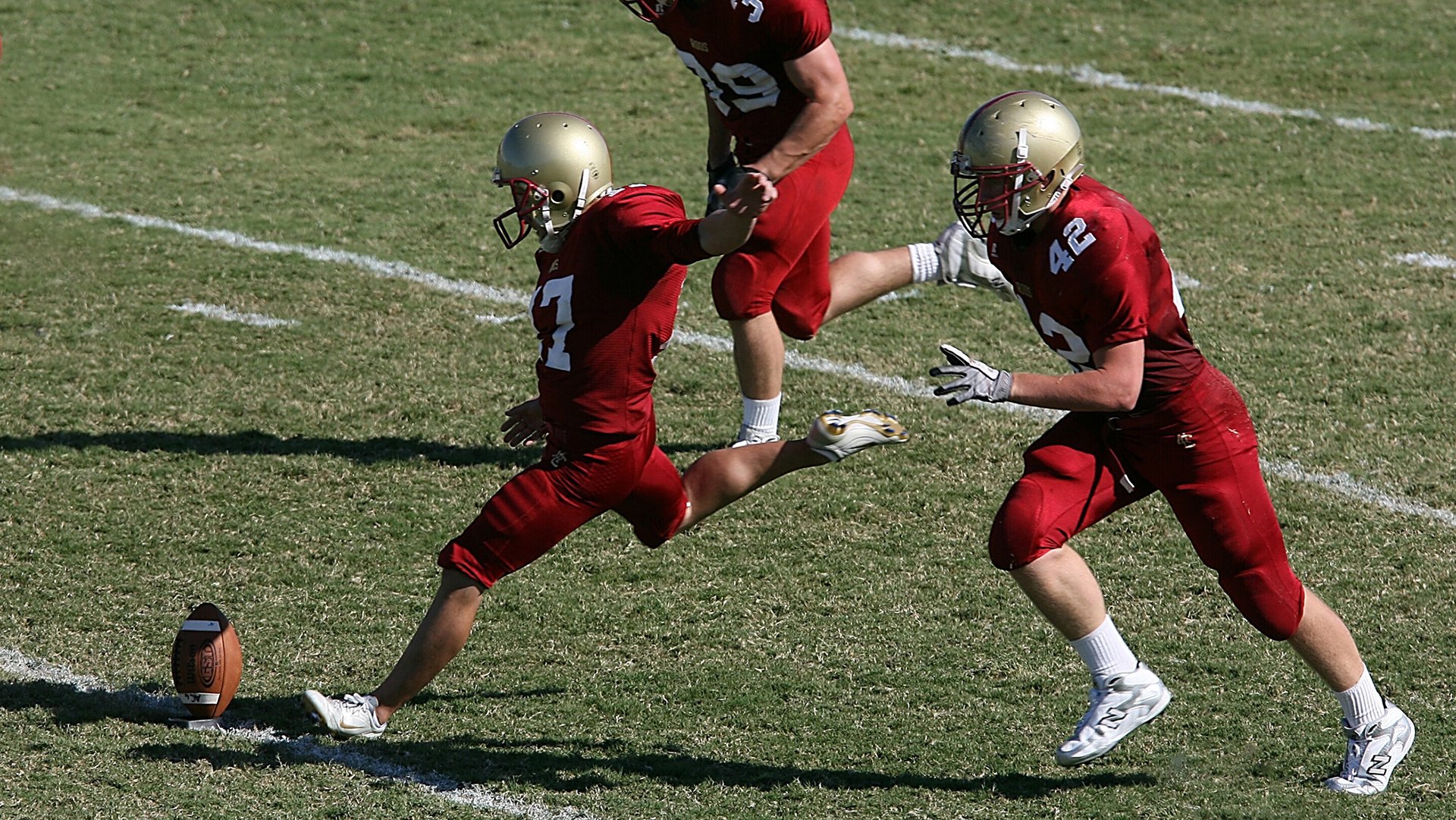 星空体育官方平台-线下网球体验赛，亲手感受赛场魅力，网球体验馆